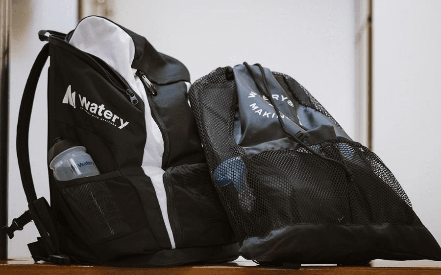 Lista kontrolna: 10 rzeczy, które MUSISZ zabrać na każdy trening pływacki