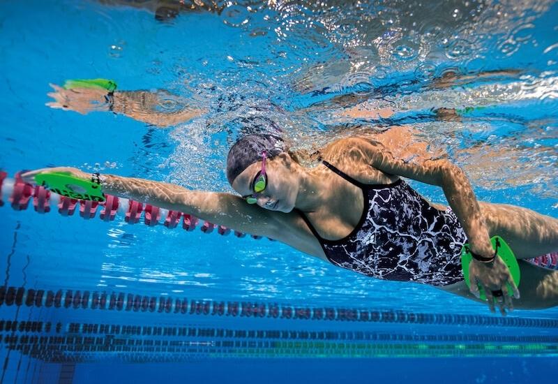 Najlepsze Łapki do pływania