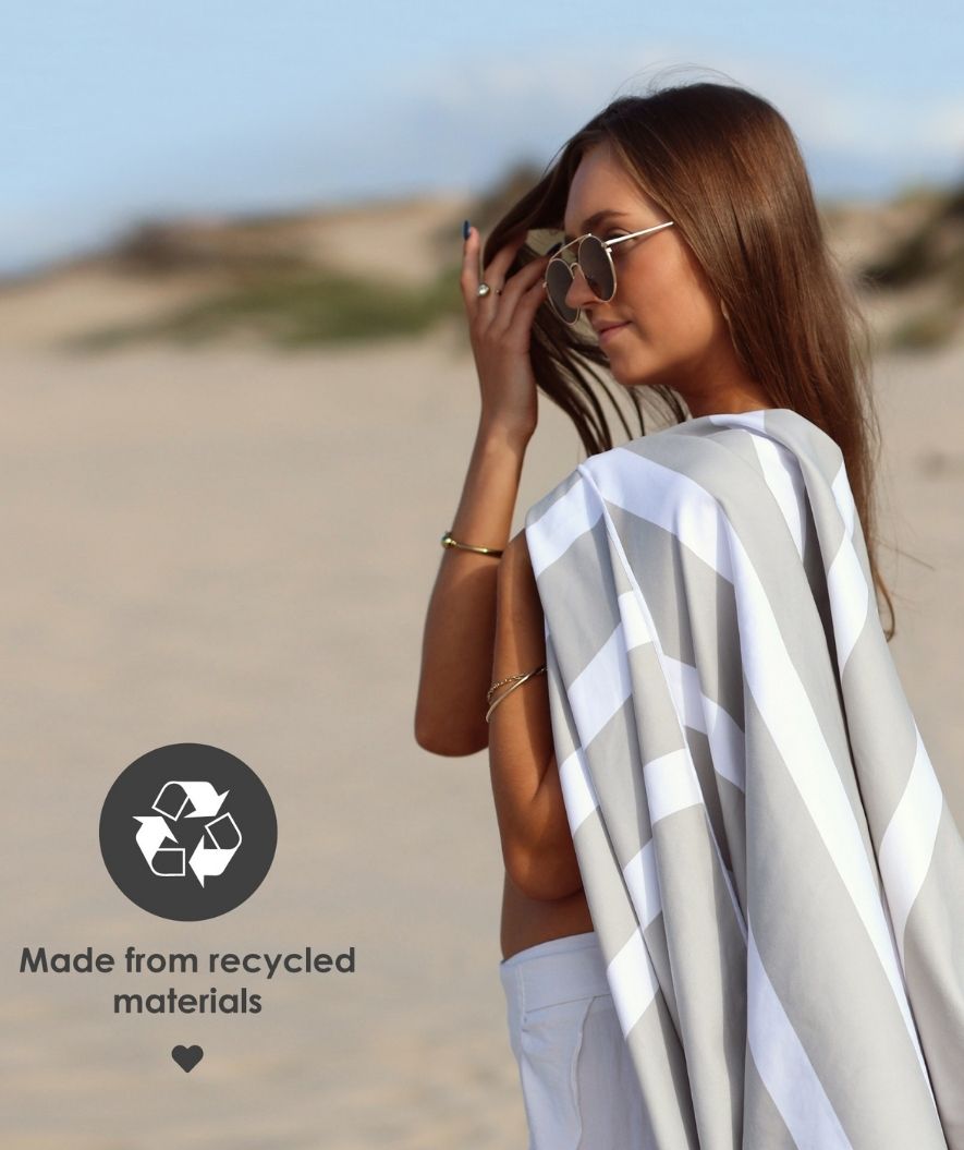 Summersand ręcznik z mikrofibry - Marble Sand (Szary)