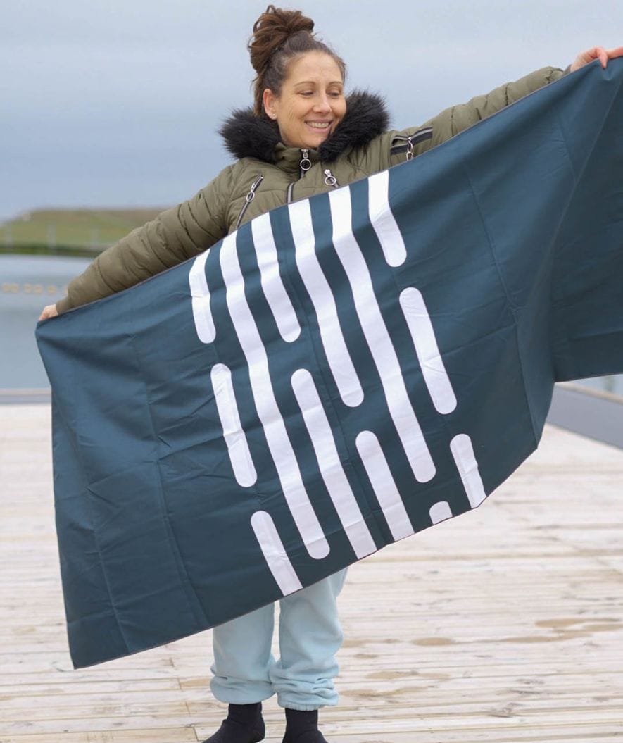 Watery ręcznik z mikrofibry (160 x 80 cm) - Eco Nebraska - Ciemnoniebieski