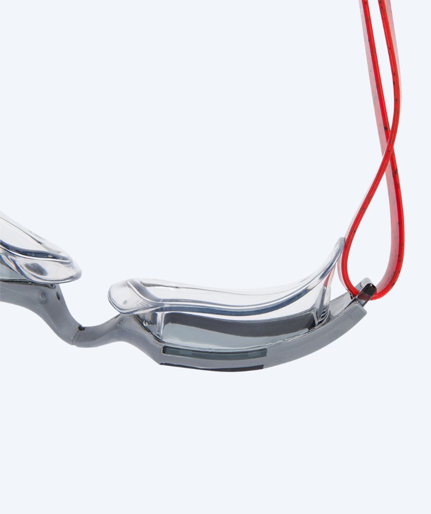 Speedo okulary do pływania na wodach otwartych - AquaPulse Max 2 - Szary/czerwony