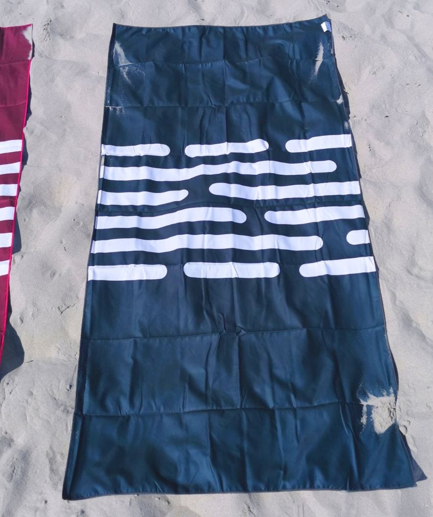 Watery ręcznik z mikrofibry (160 x 80 cm) - Eco Nebraska - Ciemnoniebieski