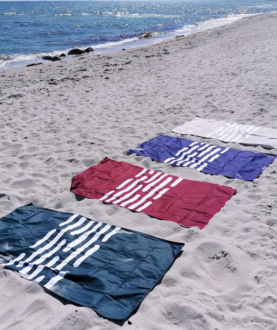 Watery ręcznik z mikrofibry (180 x 200 cm) - Eco Nebraska Familie - Czarny