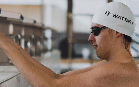 Czepki pływackie startowe