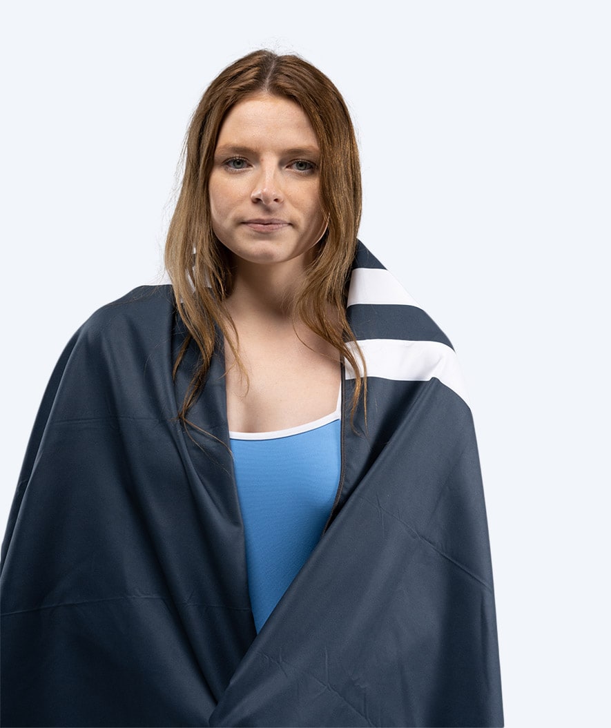 Watery ręcznik z mikrofibry (160 x 80 cm) - Eco Nebraska - Ciemnoniebieski