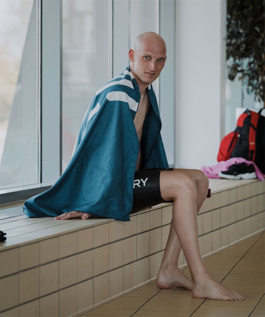 Watery ręcznik z mikrofibry (160 x 80 cm) - Eco Nebraska - Ciemnoniebieski