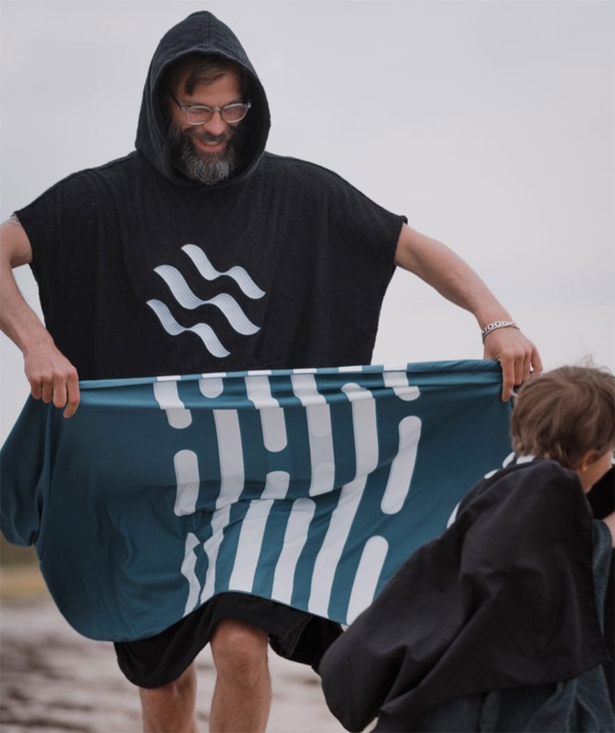 Watery ręcznik z mikrofibry (160 x 80 cm) - Eco Nebraska - Ciemnoniebieski